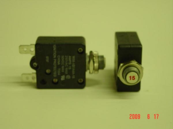 48216 FROST FIGHTER 15 AMP THERMAL CIRCUIT BREAKER